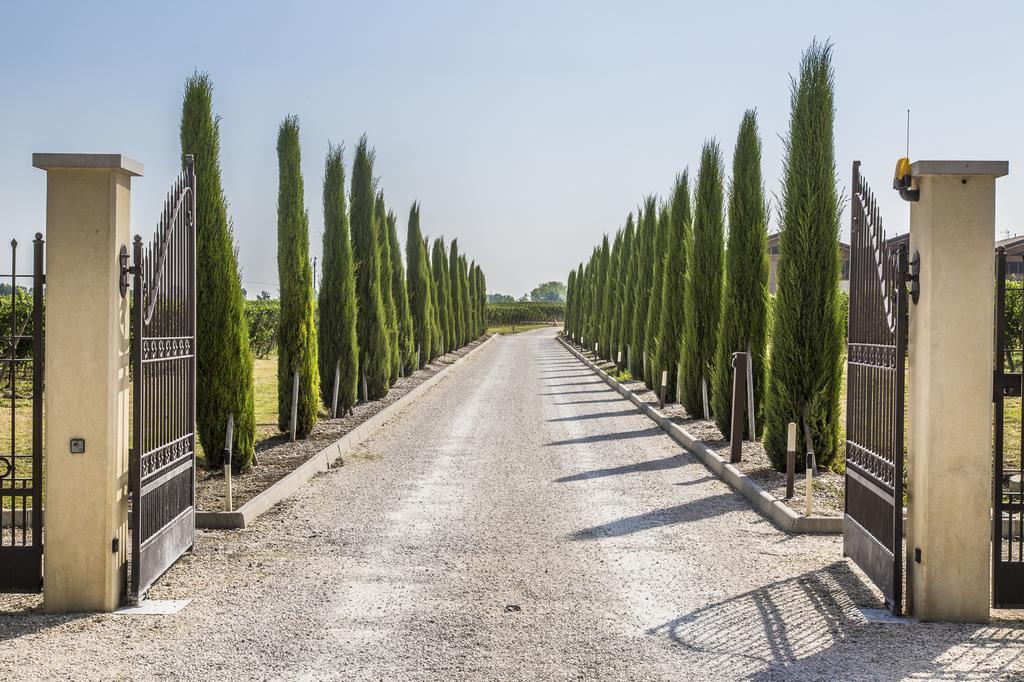 Вілла Cascina Borghetta Сірміоне Екстер'єр фото