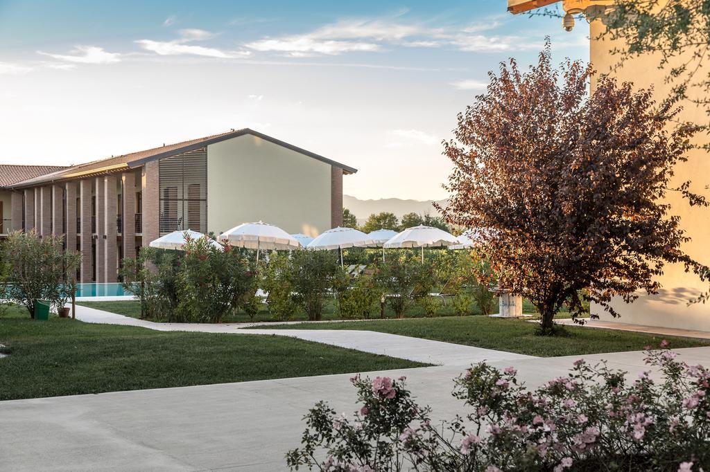 Вілла Cascina Borghetta Сірміоне Екстер'єр фото